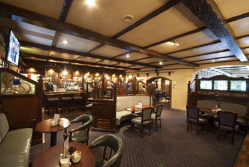 Dooly'S Hotel Бирр Экстерьер фото