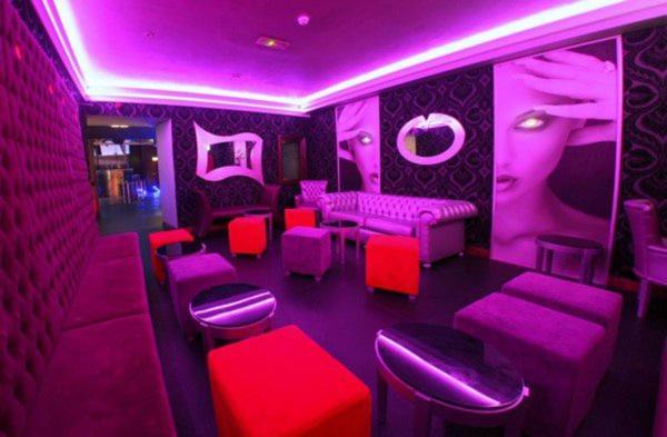 Dooly'S Hotel Бирр Экстерьер фото